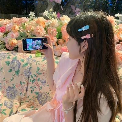 三凤嬉春
